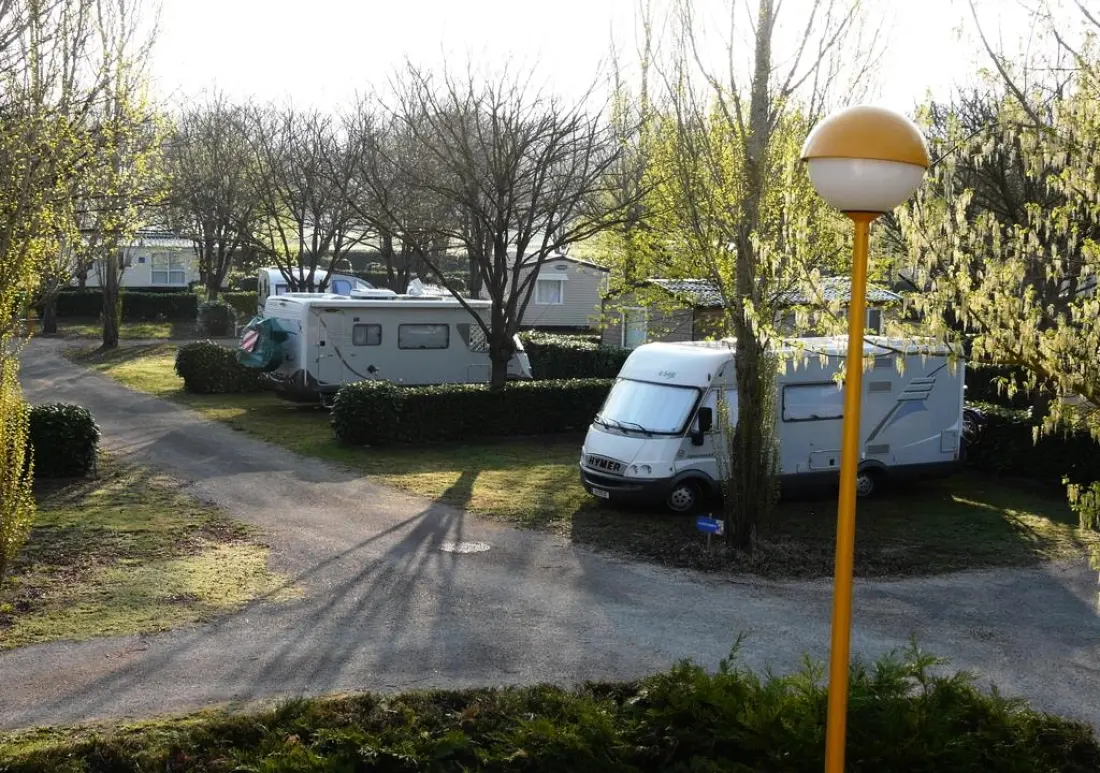 Ushuaïa Villages - Camping Le Port de Lacombe 3 Sterne★★★