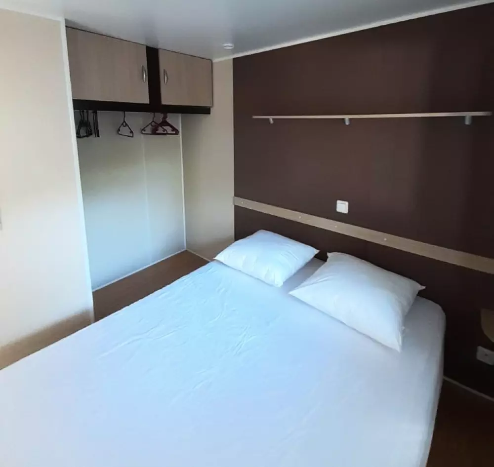 Ushuaïa Villages - Camping Le Port de Lacombe 3 Sterren★★★