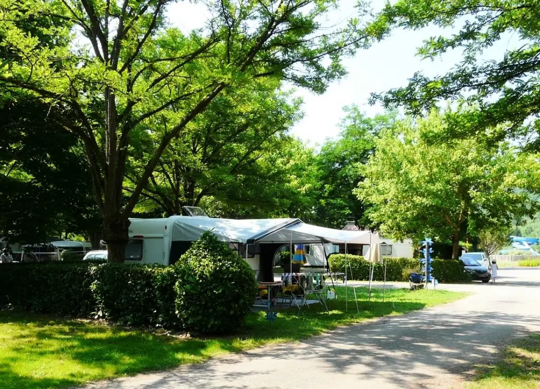 Ushuaïa Villages - Camping Le Port de Lacombe 3 Sterne★★★