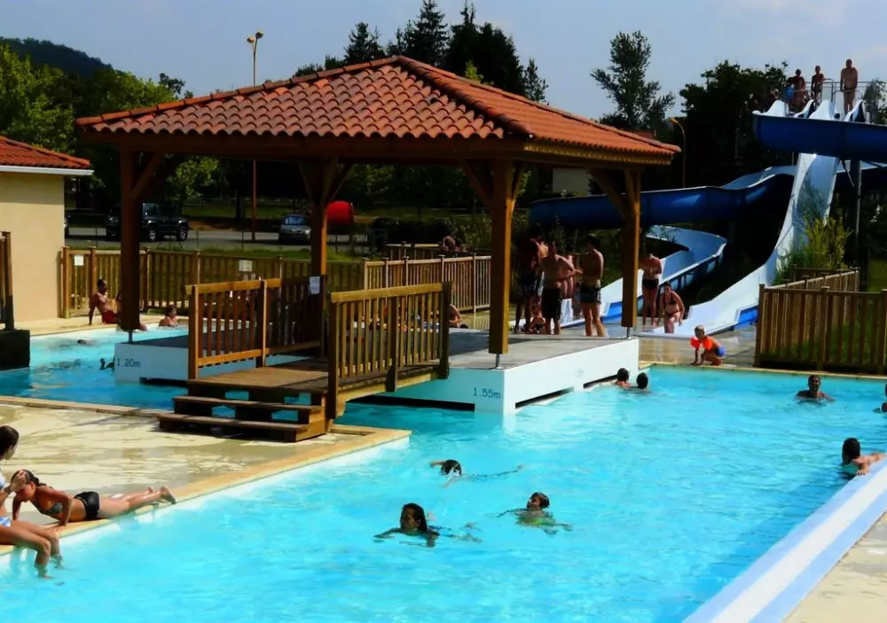 Ushuaïa Villages - Camping Le Port de Lacombe 3 Sterren★★★