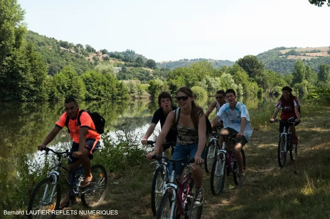 Ushuaïa Villages - Camping Le Port de Lacombe 3 Sterne★★★