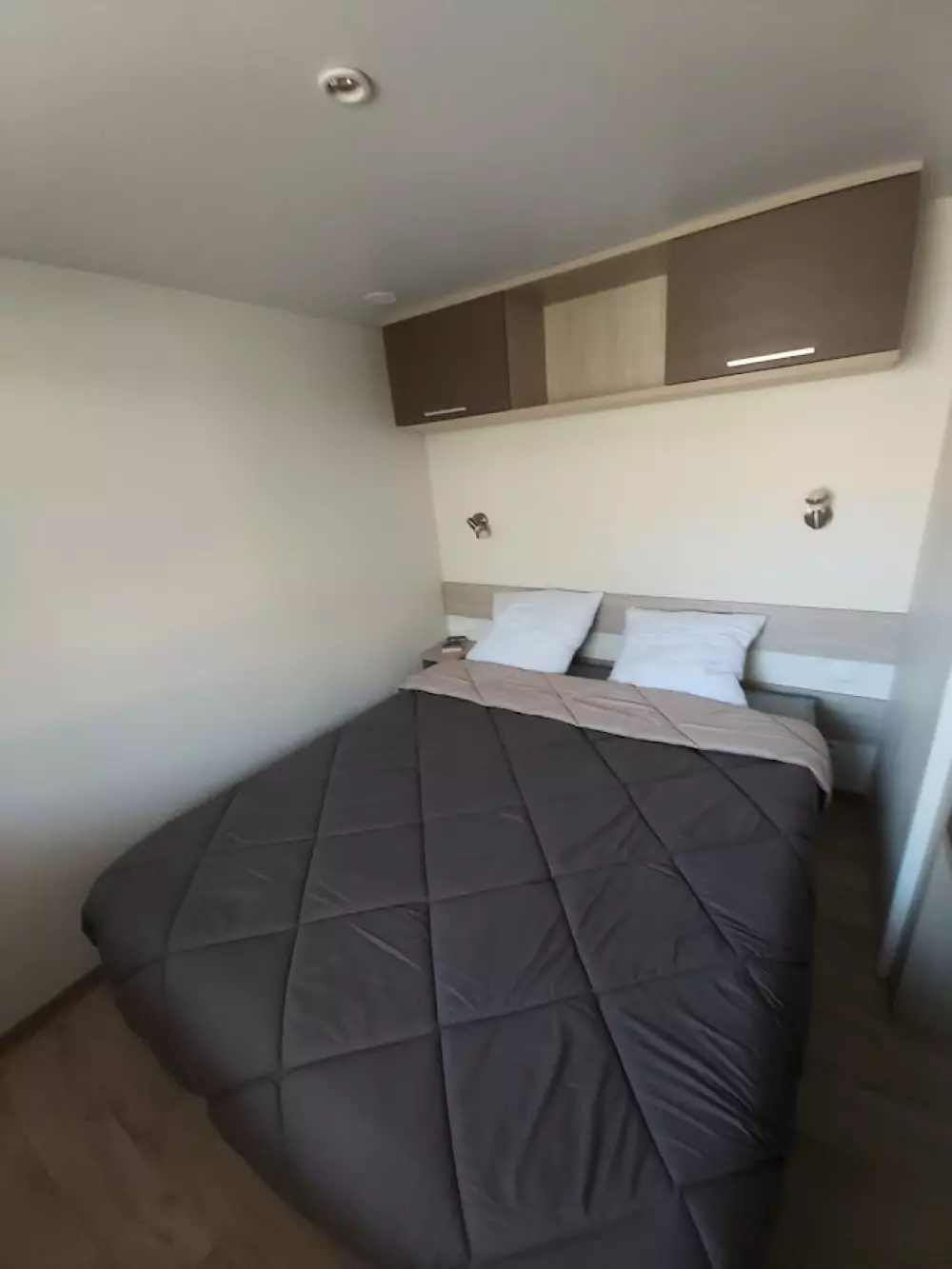 Ushuaïa Villages - Camping Le Port de Lacombe 3 Sterren★★★