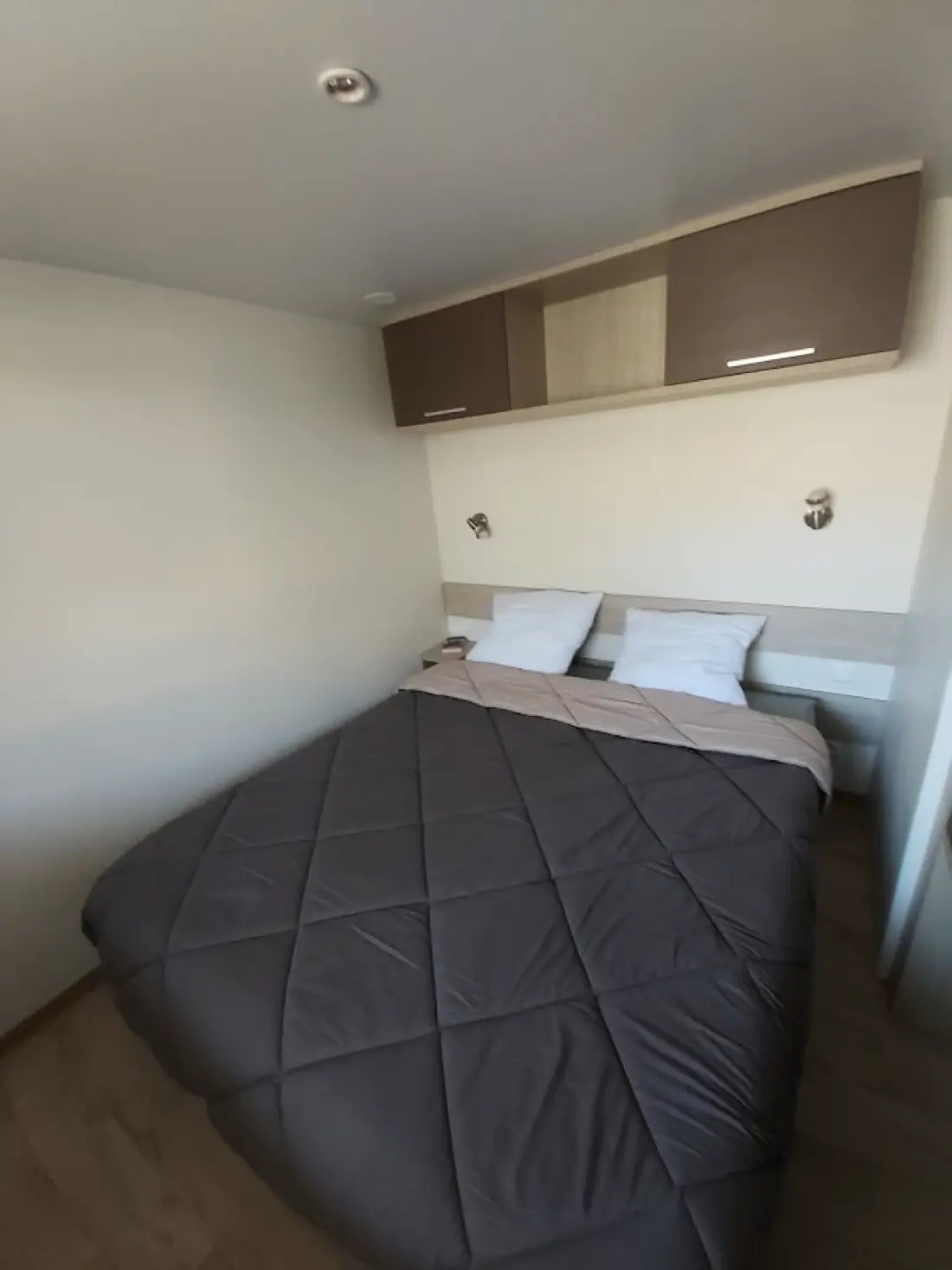 Ushuaïa Villages - Camping Le Port de Lacombe 3 Sterne★★★
