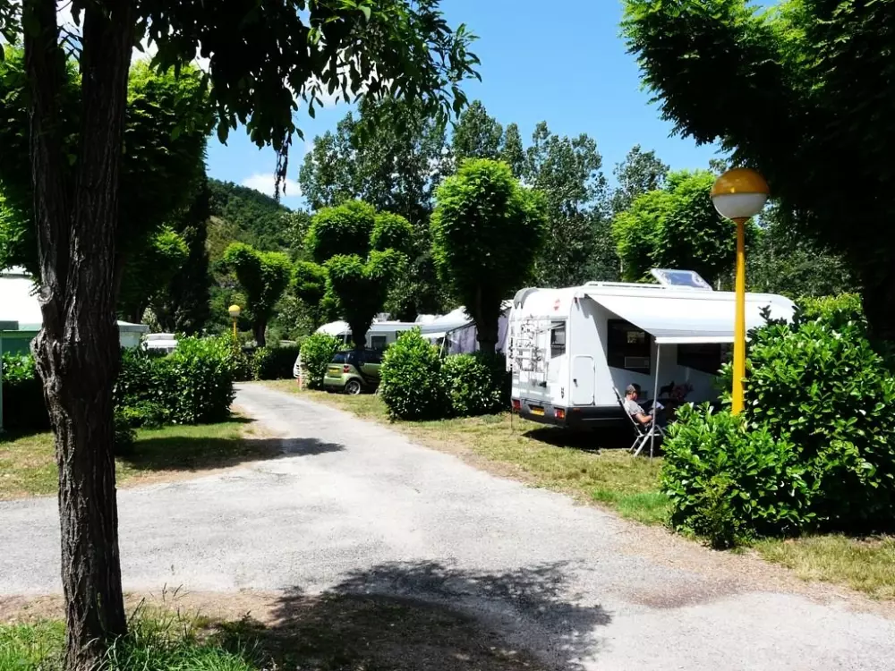 Ushuaïa Villages - Camping Le Port de Lacombe 3 Sterren★★★