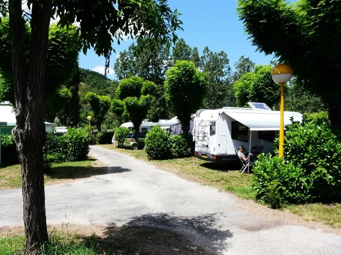 Ushuaïa Villages - Camping Le Port de Lacombe 3 Sterne★★★