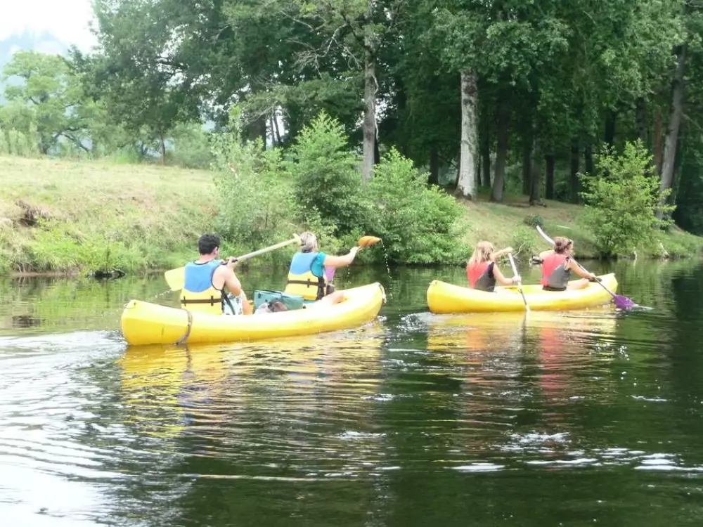 Ushuaïa Villages - Camping Le Port de Lacombe 3 Sterren★★★