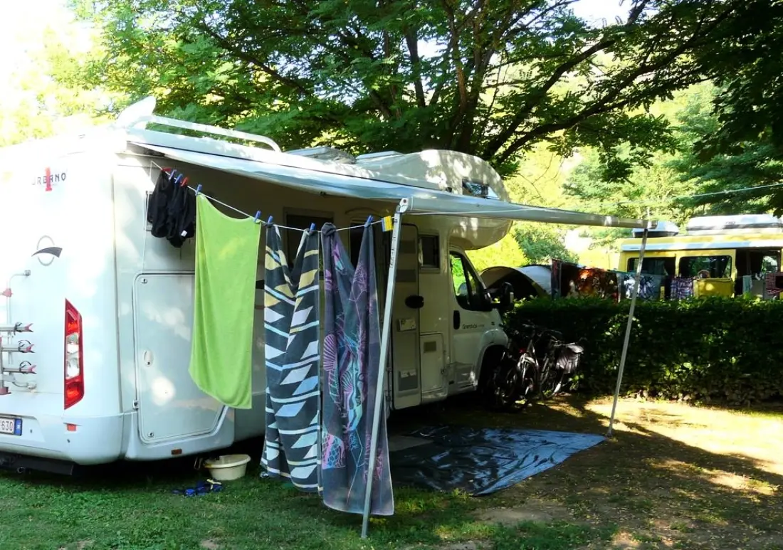 Ushuaïa Villages - Camping Le Port de Lacombe 3 Sterne★★★