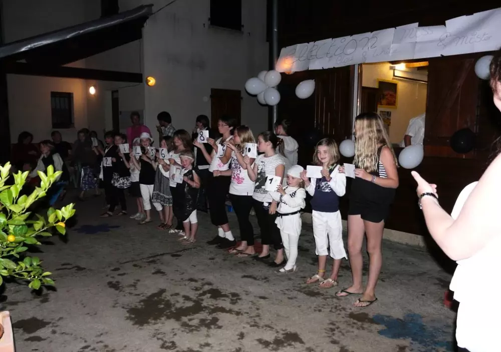 Ushuaïa Villages - Camping Le Port de Lacombe 3 Sterren★★★