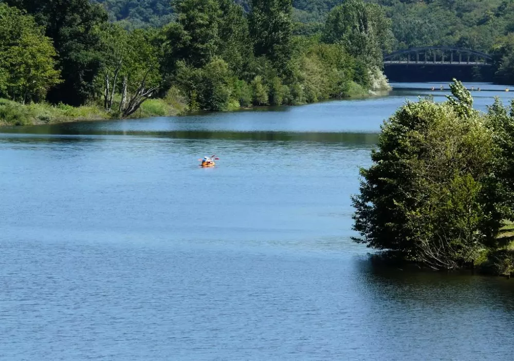 Ushuaïa Villages - Camping Le Port de Lacombe 3 Sterren★★★