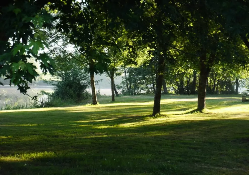 Ushuaïa Villages - Camping Le Port de Lacombe 3 Sterren★★★