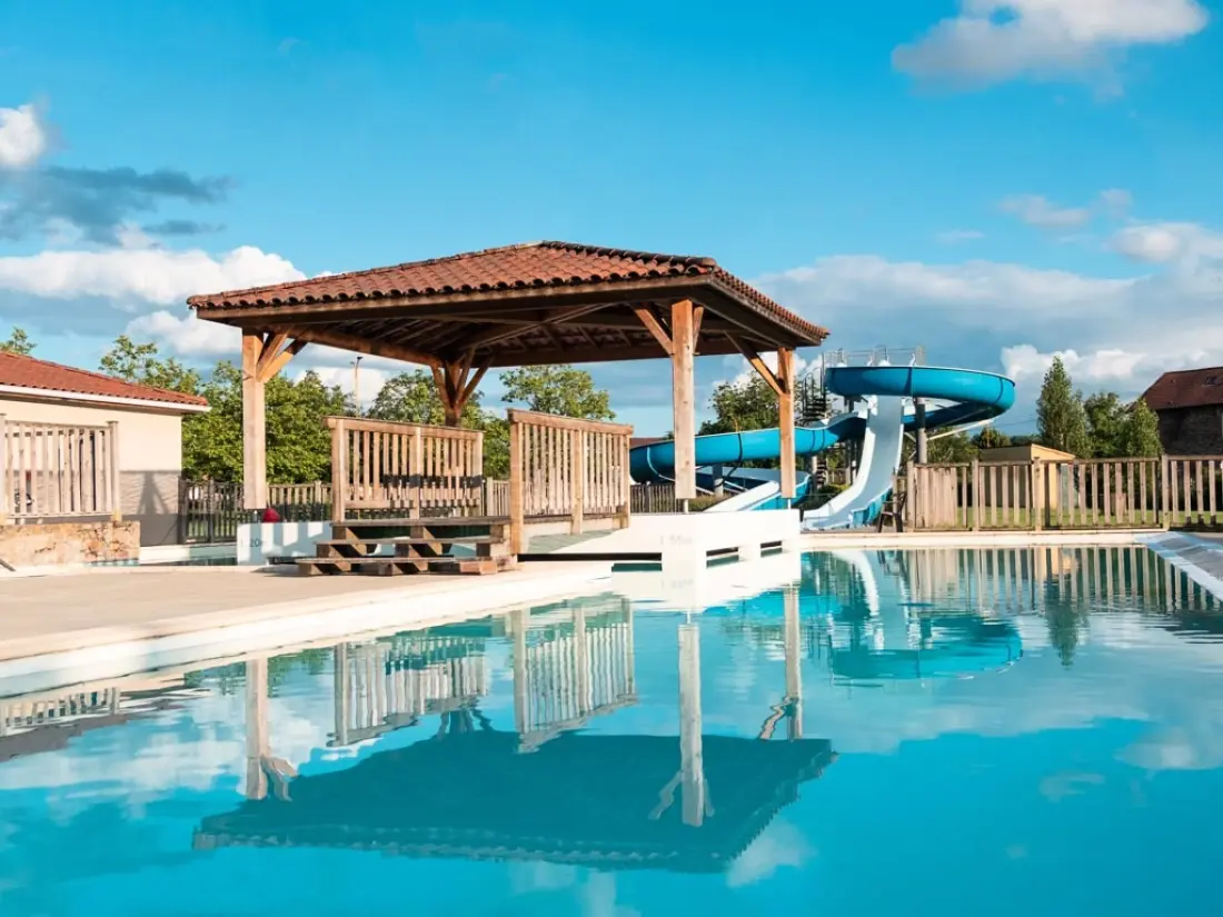 Ushuaïa Villages - Camping Le Port de Lacombe 3 Sterne★★★