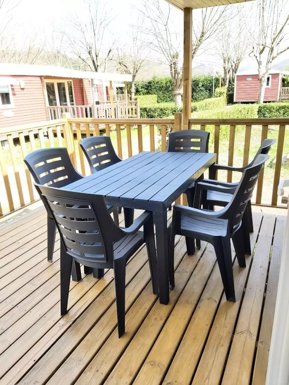 Ushuaïa Villages - Camping Le Port de Lacombe 3 Sterren★★★