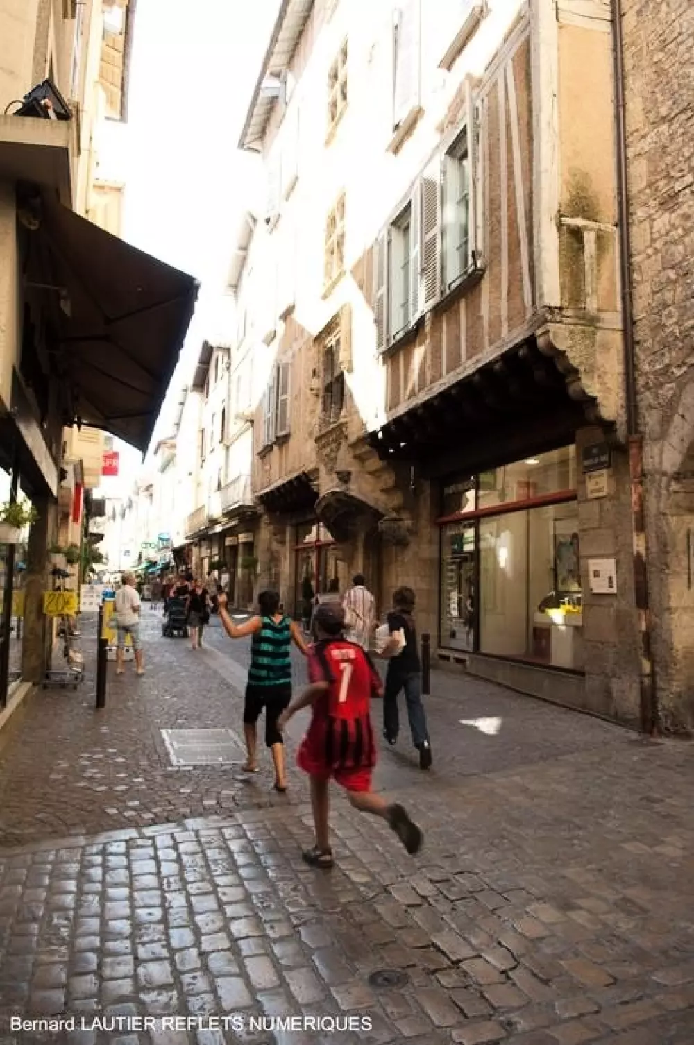 Ushuaïa Villages - Camping Le Port de Lacombe 3 Sterren★★★