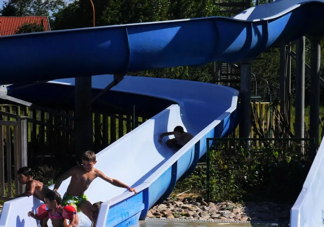 Ushuaïa Villages - Camping Le Port de Lacombe 3 Sterne★★★