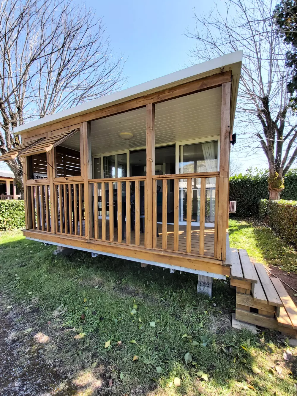 Ushuaïa Villages - Camping Le Port de Lacombe 3 Sterren★★★