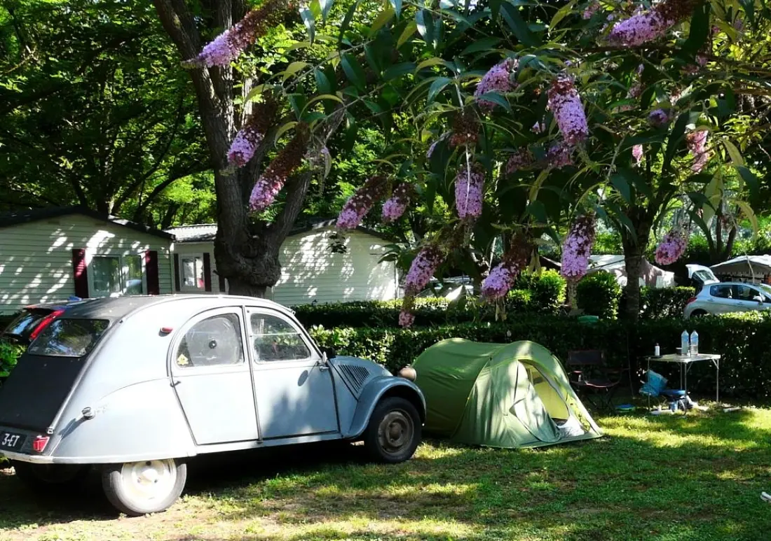 Ushuaïa Villages - Camping Le Port de Lacombe 3 Sterne★★★