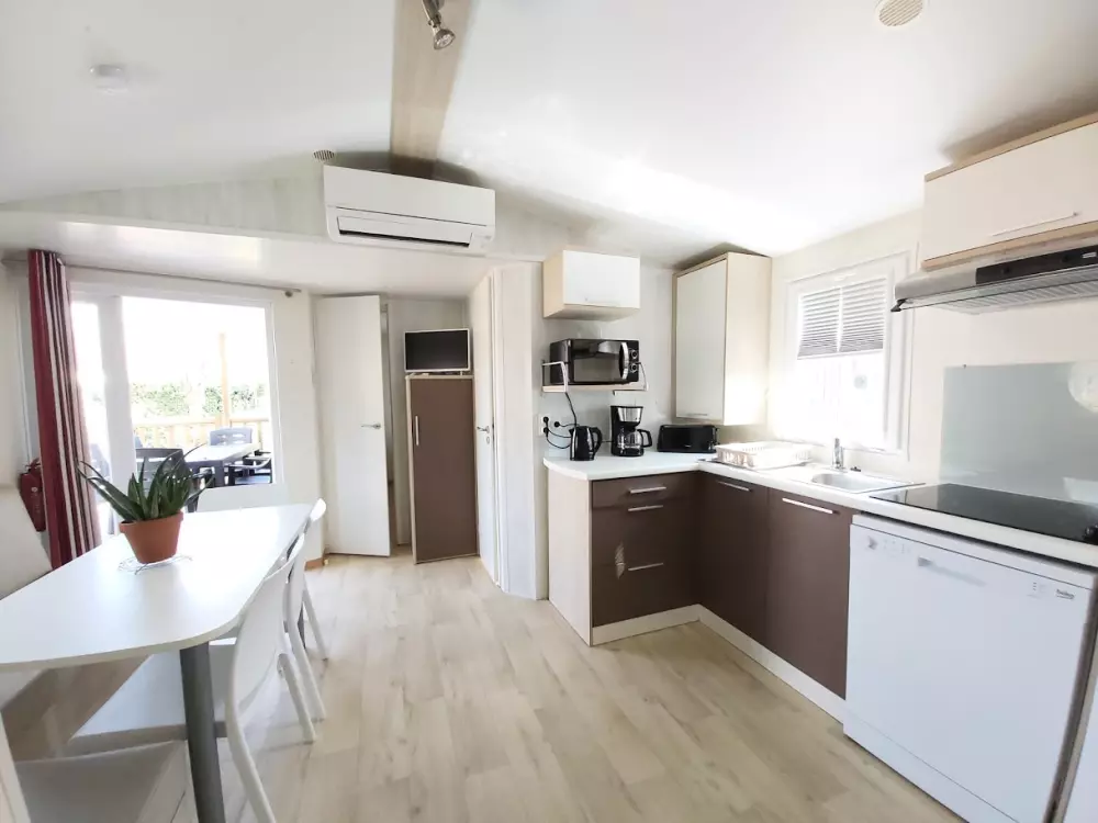 Ushuaïa Villages - Camping Le Port de Lacombe 3 Sterren★★★