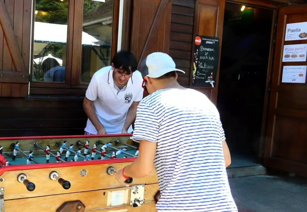 Ushuaïa Villages - Camping Le Port de Lacombe 3 Sterren★★★