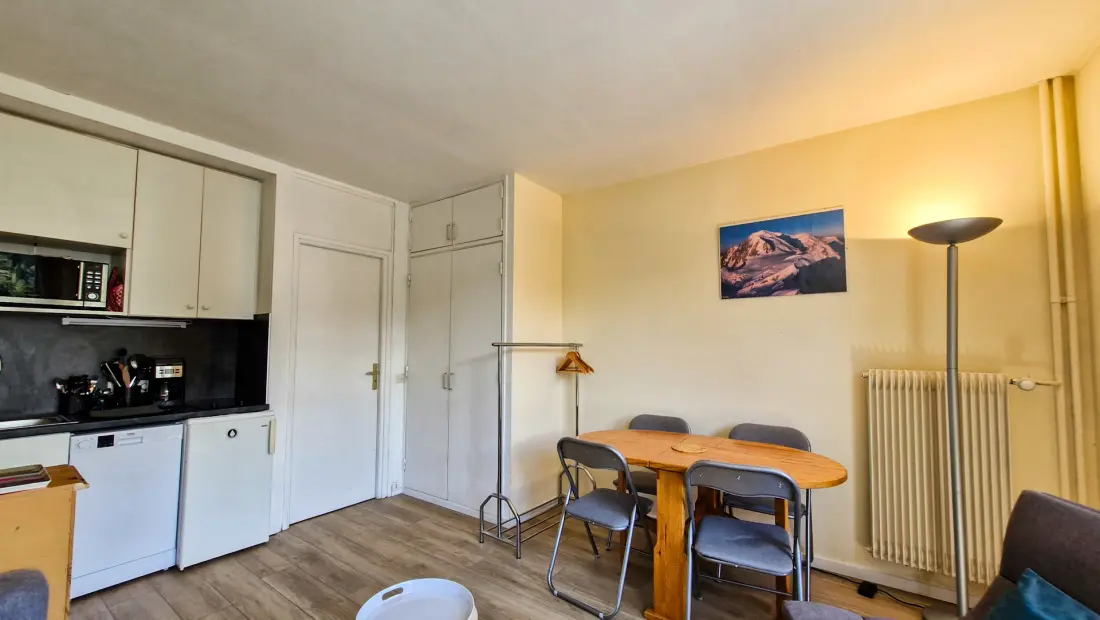 Vega Residence
