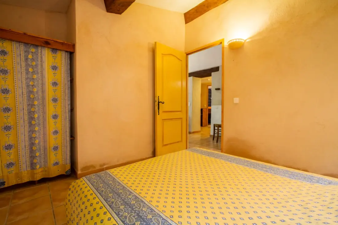 Le Jas, Charming Mas, Shared Swimming pool, Nature, Quiet, 6 Ha Provence