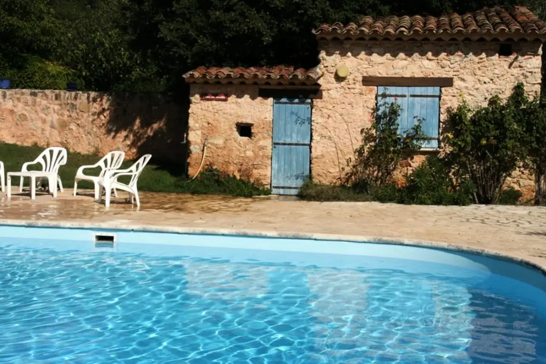 Les Messugues, Typical Provençal Mas With Shared Pool, Természet, Csend