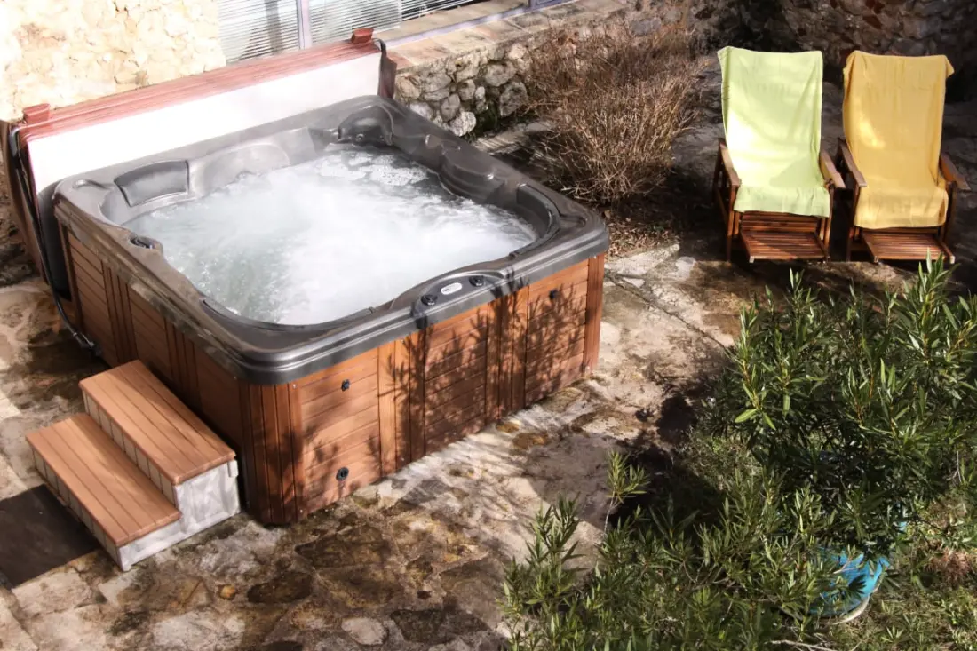 Les Messugues, Typical Provençal Mas With Shared Pool, Természet, Csend