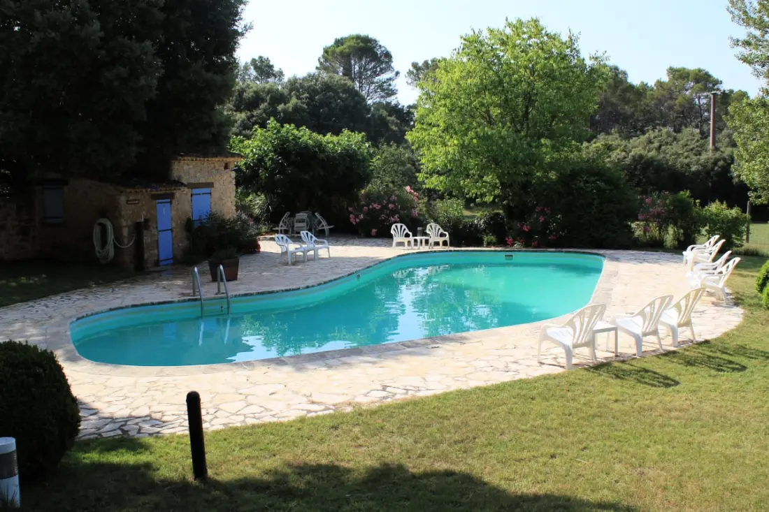 Les Messugues, Typical Provençal Mas With Shared Pool, Természet, Csend