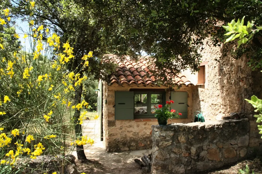 Lou Petarel, Tipikus Provençal Mas for Shared Pool, Quiet, Természet