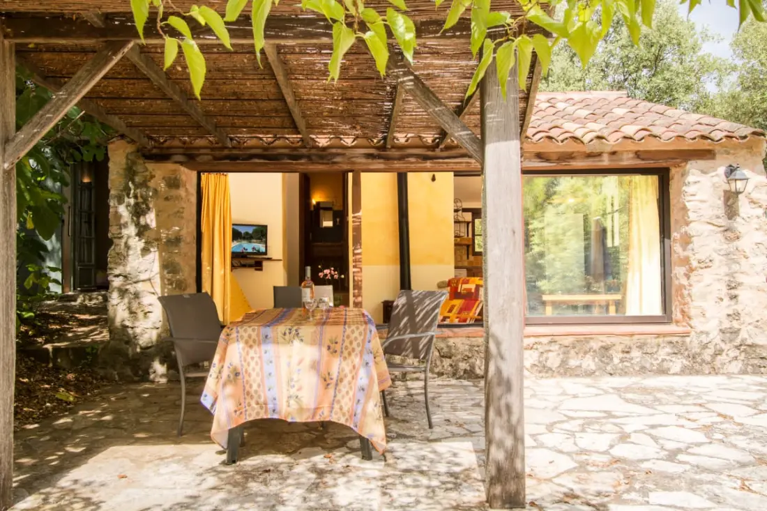 Lou Petarel, Tipikus Provençal Mas for Shared Pool, Quiet, Természet