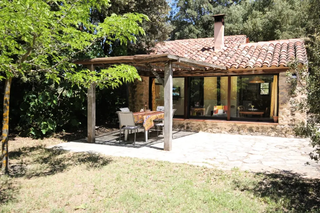 Lou Petarel, Tipikus Provençal Mas for Shared Pool, Quiet, Természet