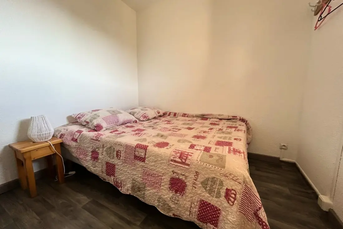 Charming T2 az úszási medencével