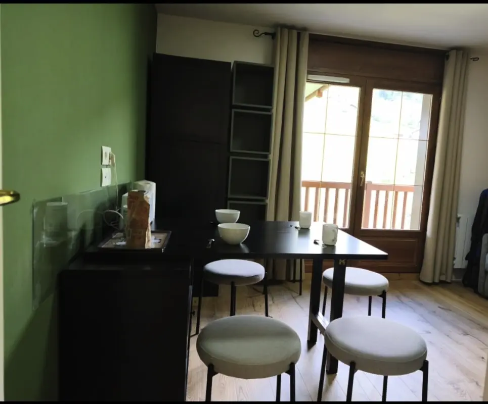 Apartman úszó medencével Au Pied Des Pistes