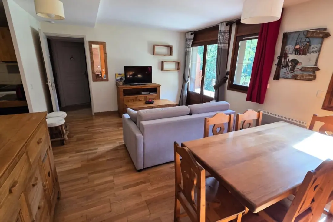 Ski-in/ki-out apartman, Terrace és úszómedence