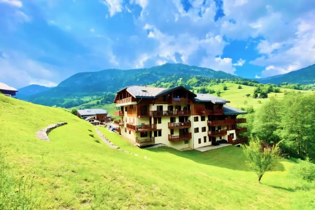 Ski-in/ki-out apartman, Terrace és úszómedence