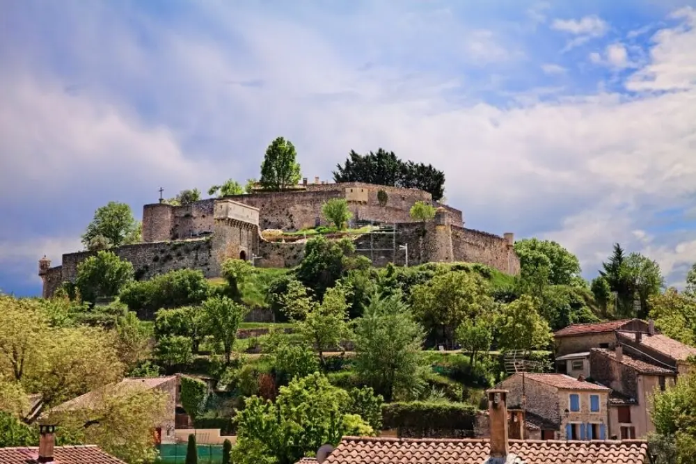 Camping Les Routes de Provence 3 étoiles★★★