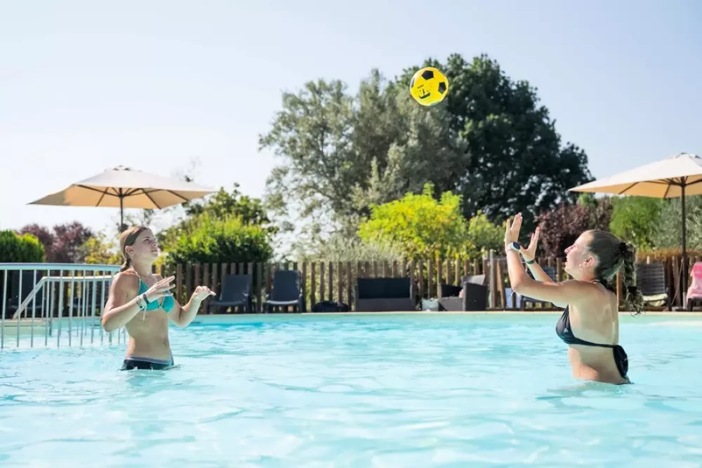 Camping Les Routes de Provence 3 Sterren★★★