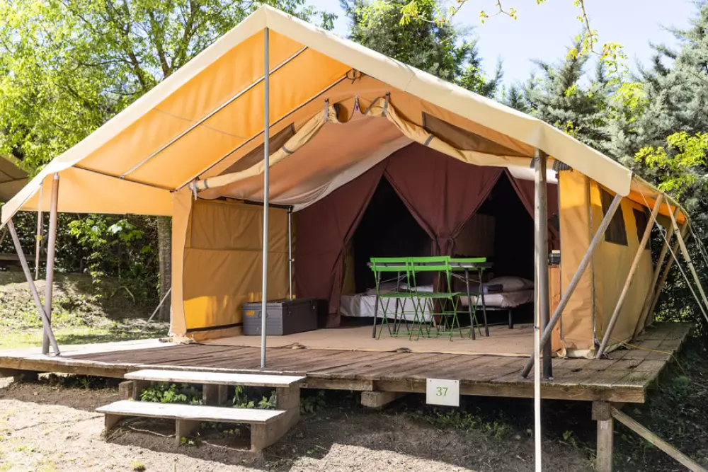 Camping Les Routes de Provence 3 Sterren★★★