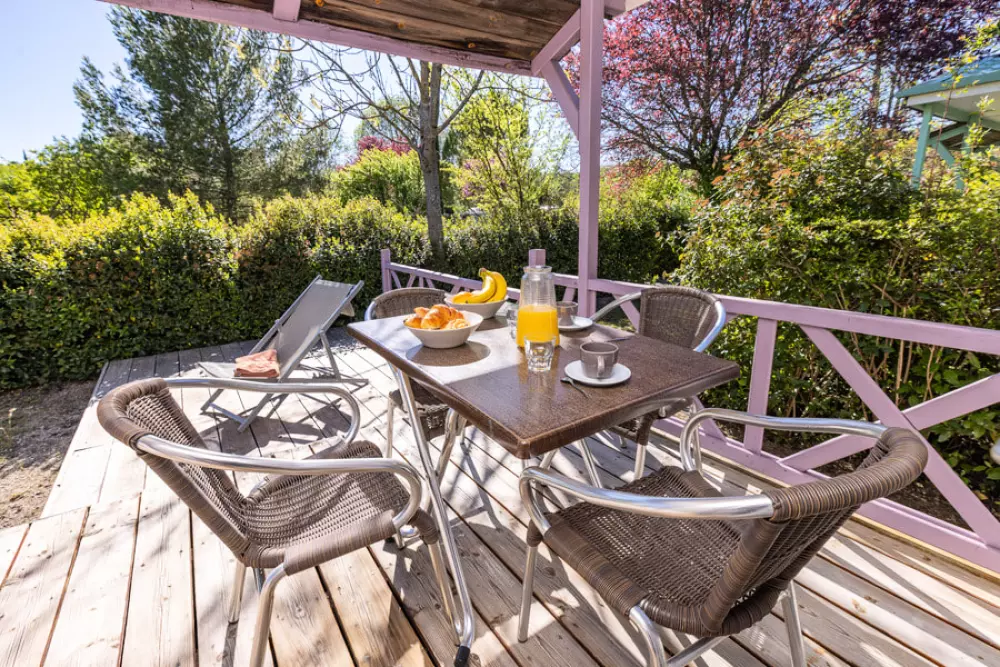 Camping Les Routes de Provence 3 Sterren★★★