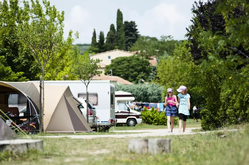 Camping Les Routes de Provence 3 Sterren★★★