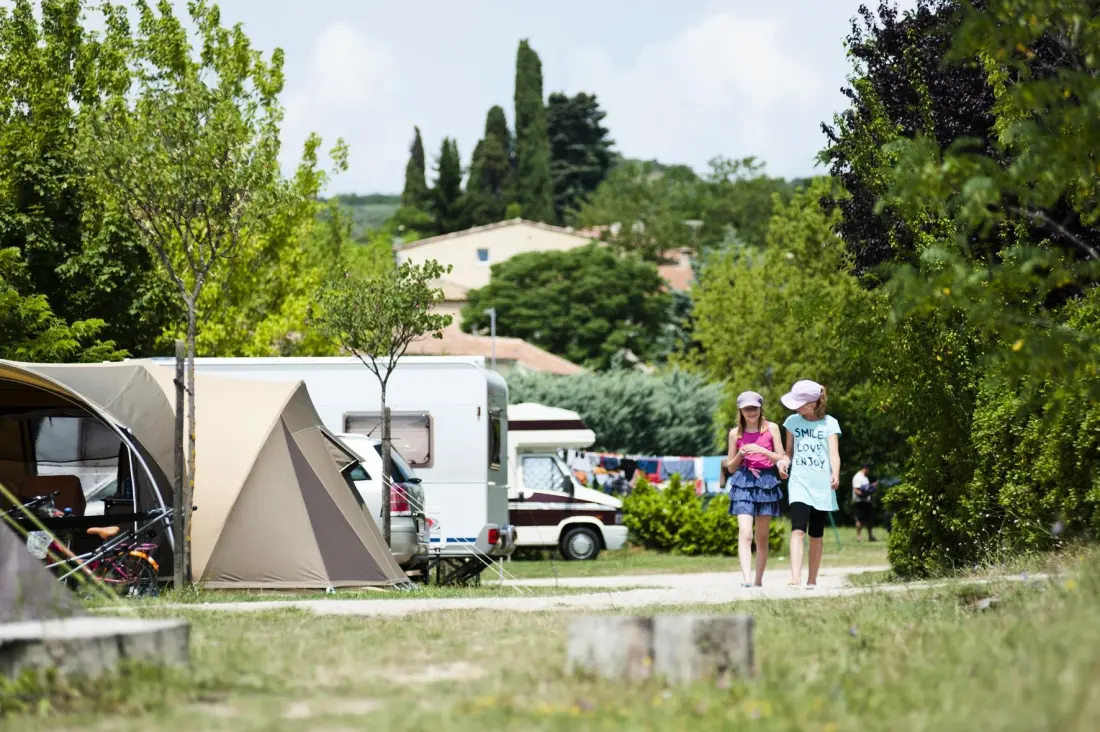 Camping Les Routes de Provence 3 étoiles★★★