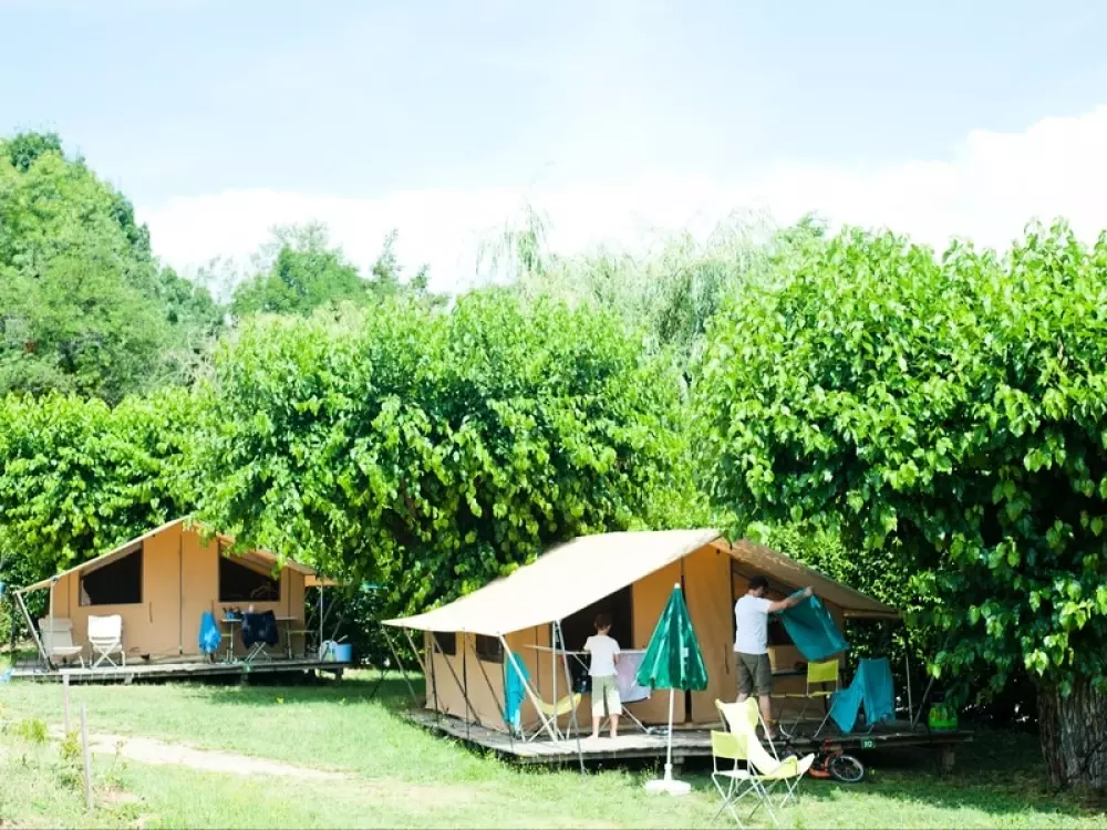 Camping Les Routes de Provence 3 Sterren★★★