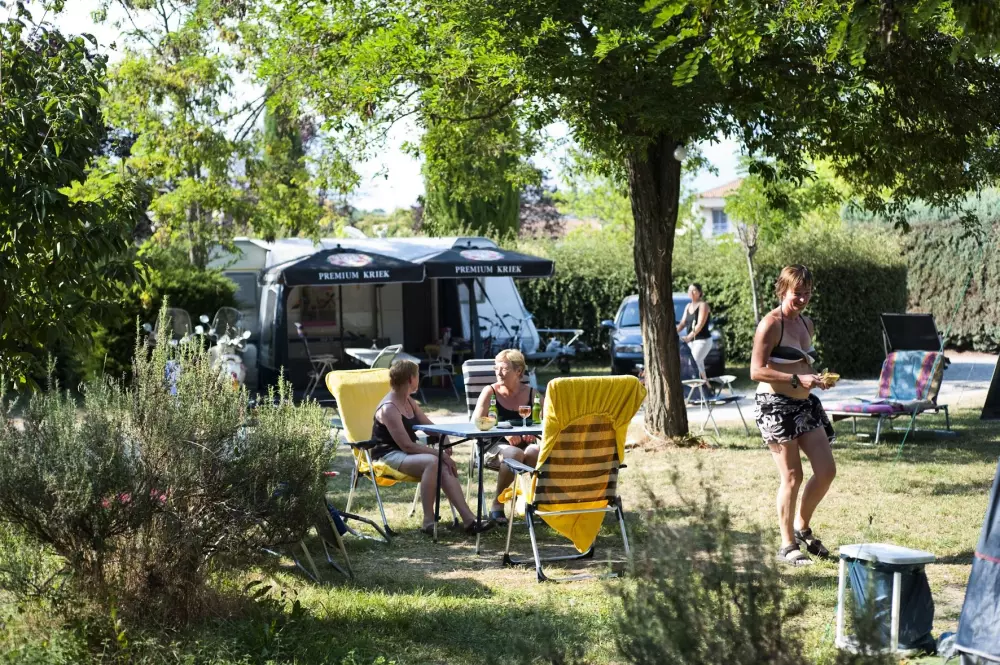 Camping Les Routes de Provence 3 Sterren★★★