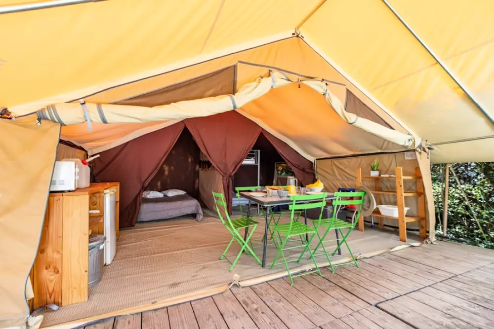 Camping Les Routes de Provence 3 Sterren★★★