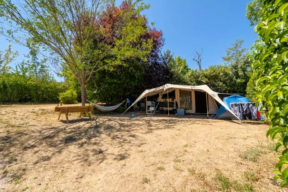 Camping Les Routes de Provence 3 Sterren★★★