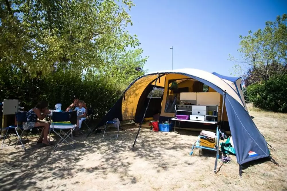Camping Les Routes de Provence 3 Sterren★★★