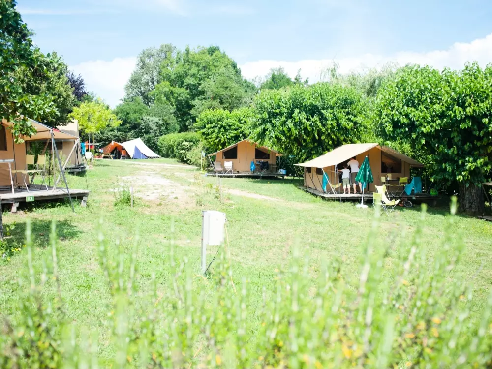 Camping Les Routes de Provence 3 Sterren★★★