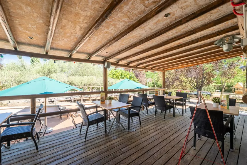 Camping Les Routes de Provence 3 Sterren★★★