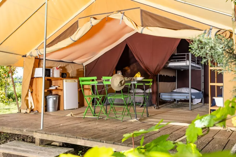 Camping Les Routes de Provence 3 Sterren★★★