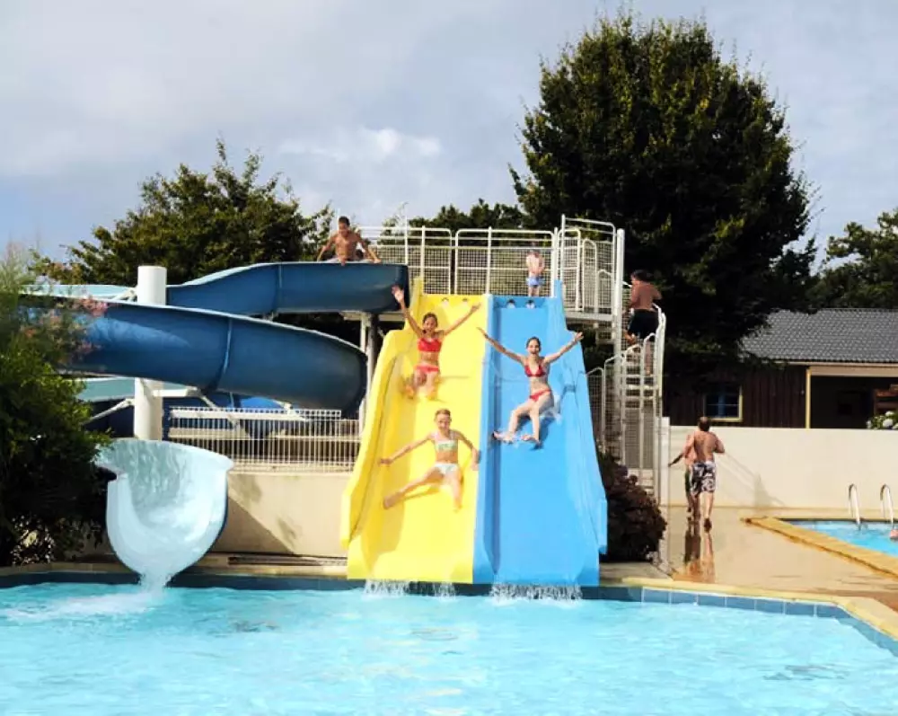 Camping DE LA PISCINE 4 étoiles★★★★