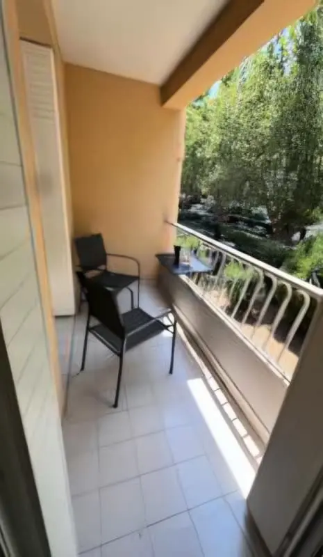 Apartment in Fréjus Near Beach With Balcony